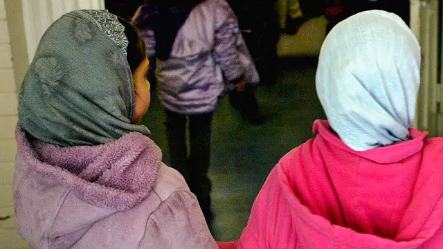 Британияда ўқувчи қизларнинг рўмол ўрашларига чеклов йўқ