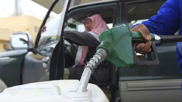 إيرادات السعودية من النفط تراجعت 23 في المئة العام الماضي 