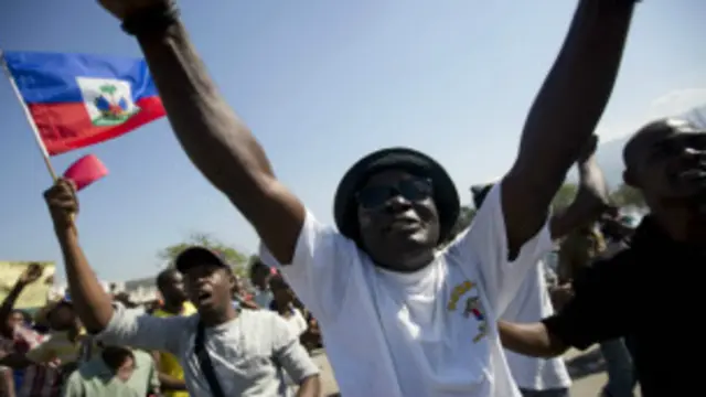 Manifestantes de la oposición