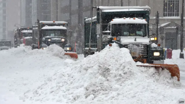 अमरीका में बर्फीला तूफ़ान