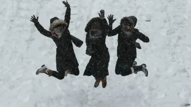 अमरीका में बर्फीला तूफ़ान