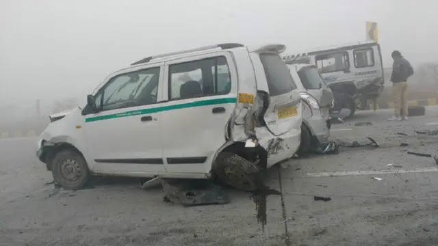 यमुना एक्सप्रेसवे पर हादसा