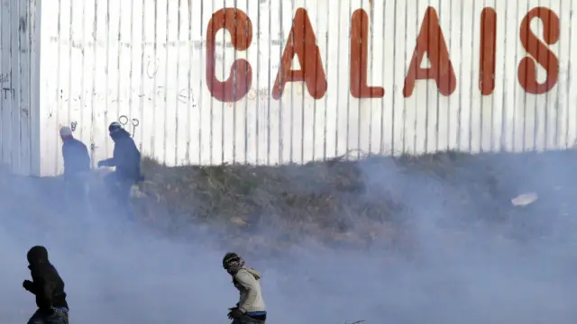 Мигранты в Кале