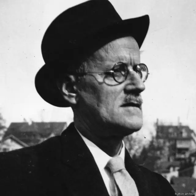 James Augustine Aloysius Joyce (2 Februar1 1882 – 13 January 1941).