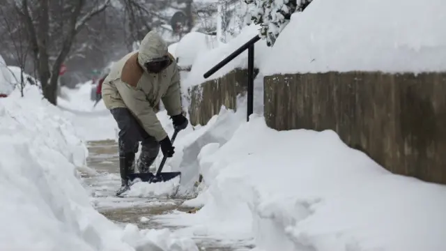 Уборка снега