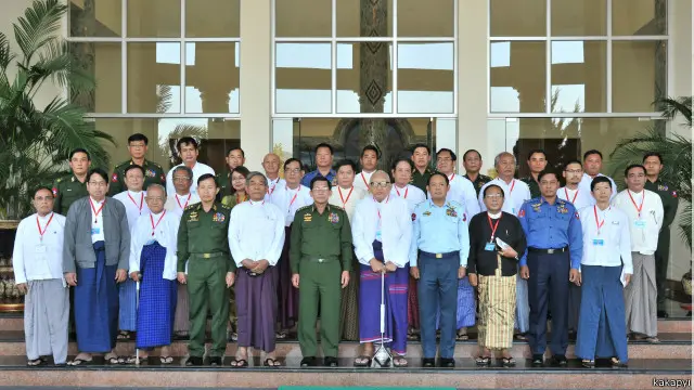 Các dân biểu QH khóa trước thuộc quân đội Liên bang Myanmar họp với nhà báo