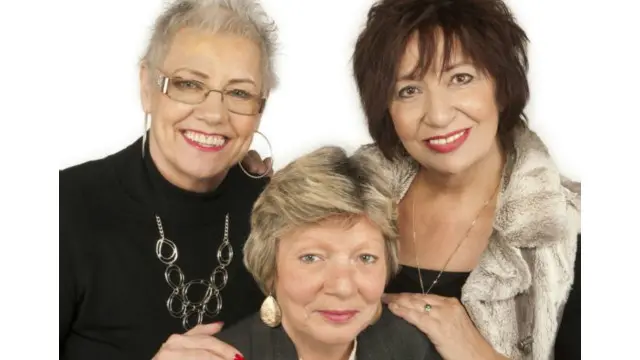 الأخوات لويد