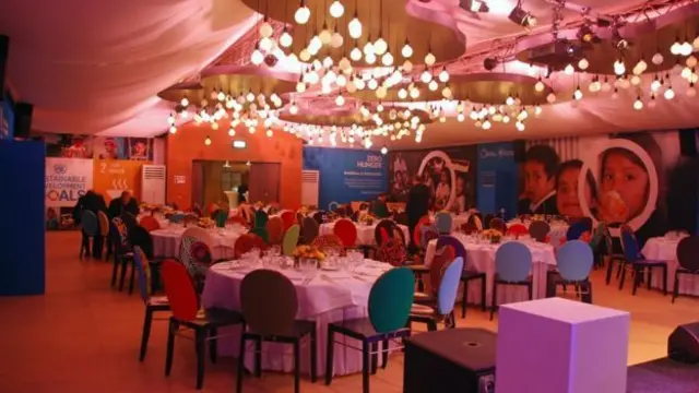 世界粮食计划署说，这样的晚宴对帮助消除饥饿非常重要。