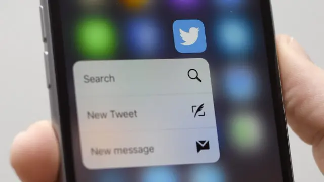 Pantalla con Twitter