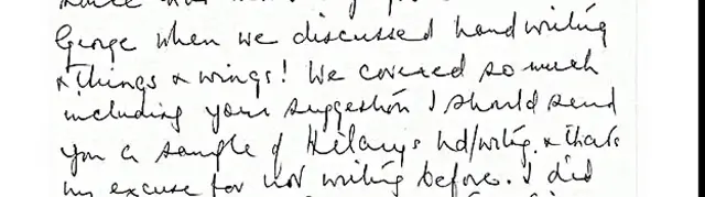 La escritura delicada como un hilo, que es legible y se desliza sin problema por el papel corresponde a una persona flexible, que opera intuitivamente cuando maneja situaciones difíciles.
