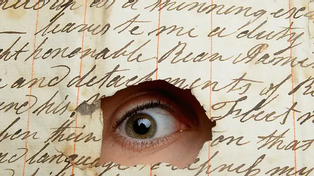 La gente cuya escritura se inclina hacia adelante, usualmente está interesada en conectarse con el mundo exterior y necesita estar involucrada con él. Generalmente son considerados extrovertidos.