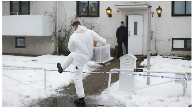 Polisi Swedia menemukan sebilah pisau di lokasi penyerangan di pusat penampungan pencari suaka di kota Molndal.