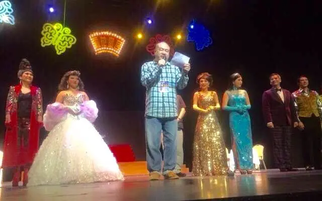 音乐剧《我和春天有个约会》在新加坡演出谢幕剧照