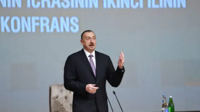 "2016-cı il dərin iqtisadi islahatlar ili olmalıdır və olacaq. Əlavə sərəncam və fərmanlar da imzalanacaq ki, iqtisadiyyatımız güclənsin”, prezident bildirib.