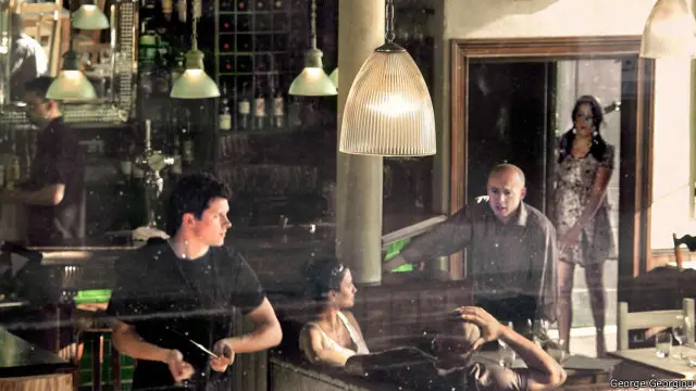 Voyeurism adalah sebuah aspek dalam karya-karya foto Georgiou, tetapi begitu juga kehidupan dalam sebuah kota, katanya.