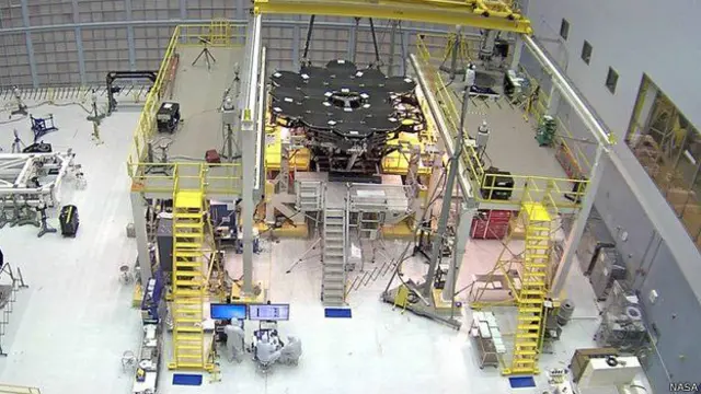 "Джеймс Уэбб"