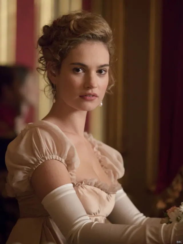 Лили Джеймс