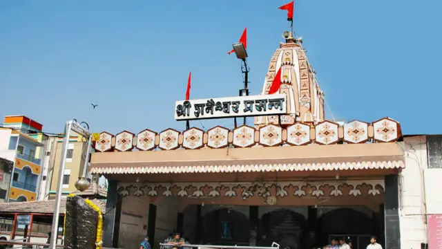 शनि शिगणापुर