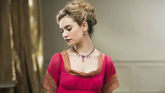 Лили Джеймс в роли Наташи Ростовой