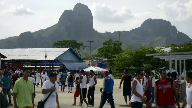 Desde el gobierno de Maduro aseguran que "no hay armas en las cárceles venezolanas".