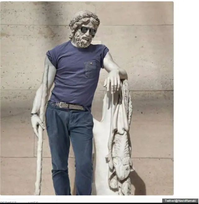 लोगों ने ट्विटर पर इस पूरी घटना के बाद इस तरह की तस्वीरें शेयर कीं