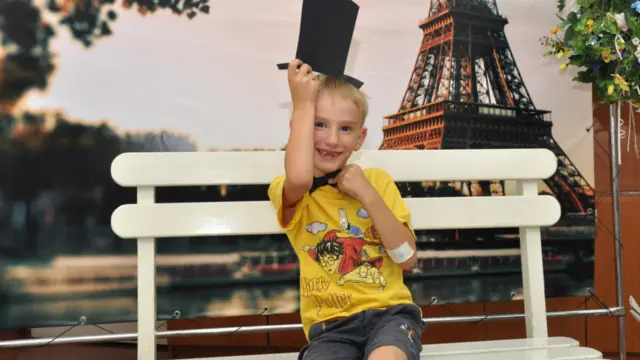 "Благодійність крізь призму об'єктива"