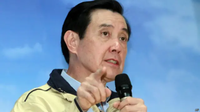 台湾总统马英九在记者会上