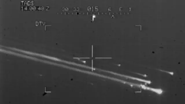 Shuttle_Columbia_on _NASA_monitors