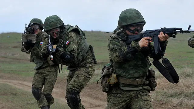 Свои военные учения планируют и в России