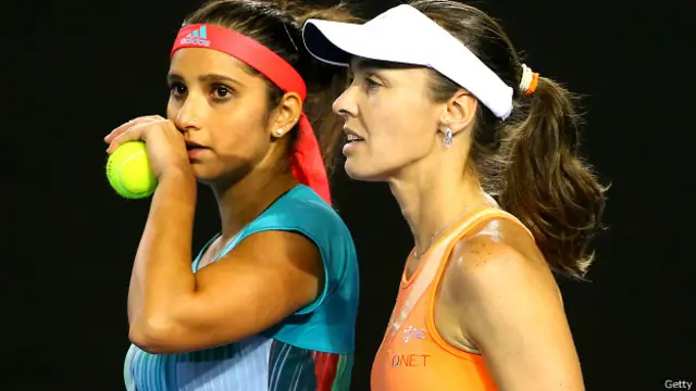 साइना मिर्ज़ा और मार्टिना हिंगिस