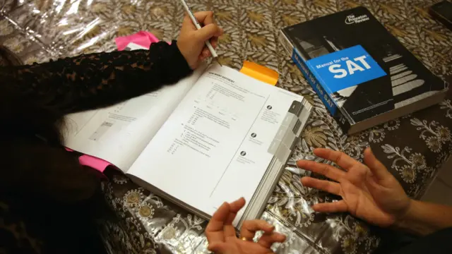 准备SAT考试的学生