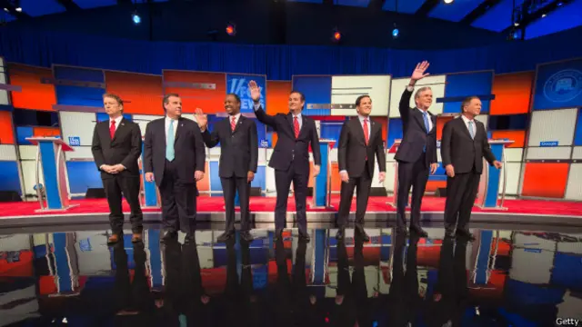 Respublikaçıların qapalı partiya yığıncaqlarından əvvəl Iowada prezidentliyə namizədlərin debatları keçirilib