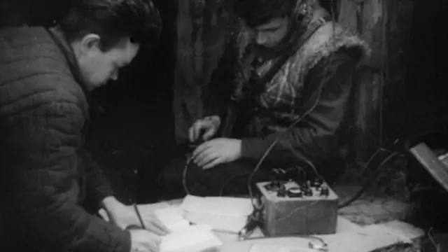 Кадр из фильма "Бойцы"