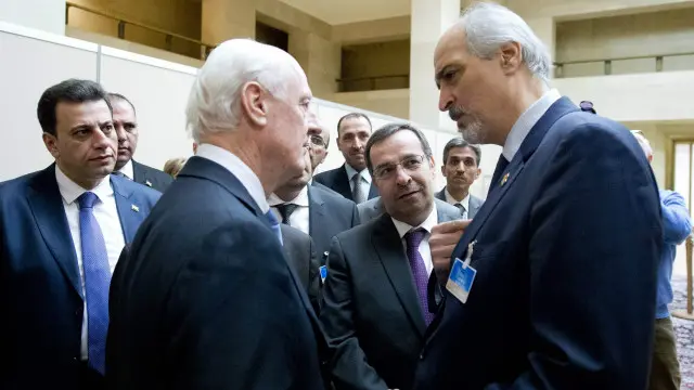 التقى المبعوث الأممي ستافان دي ميتسورا الجمعة مع الوفد الممثل للحكومة السورية.