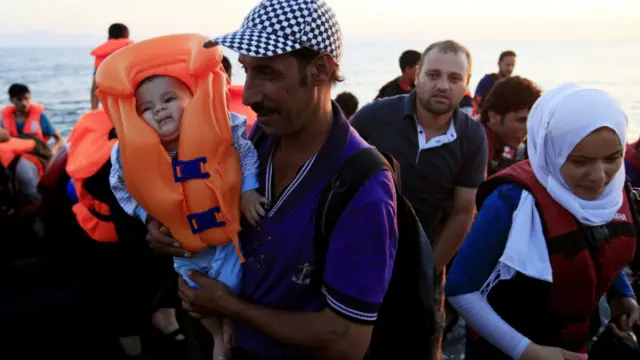 د کډوالو د نړيوالې ټولنې په وينا په نوي کال کې تراوسه ۲۴۴ کډوال د مديترانې په اوبو کې ډوب شوي