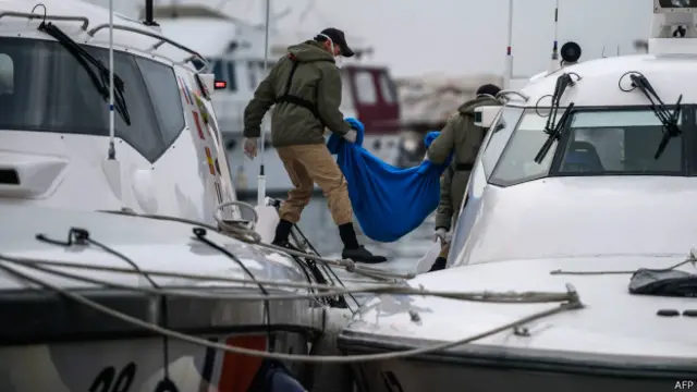 प्रवासियों की नाव डूबी