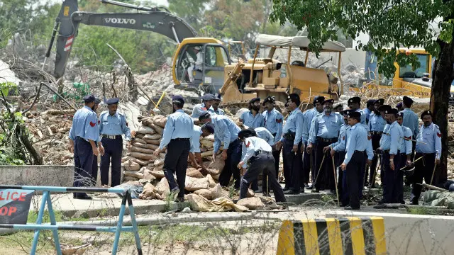 اسلام آباد انتظامیہ نے 2007 میں لال مسجد کے آپریشن کے دوران جامعہ حفصہ کو مسمار کر دیا تھا