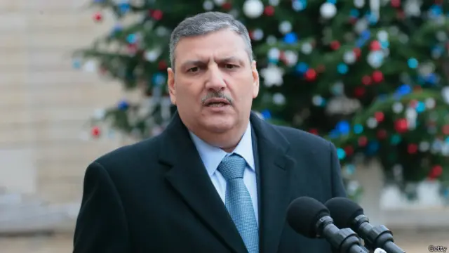 Suriye muhalefeti Yüksek Müzakere Komitesi sözcüsü Rİyad Hicab, federal yapı fikrine kesinlikle karşı çıktıklarını dile getiriyor.