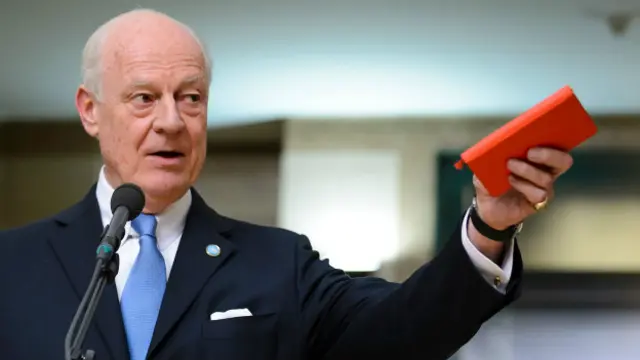Birleşmiş Milletler'in Suriye Özel Temsilcisi Staffan de Mistura, görüşmelerin çökmediğini söylüyor.