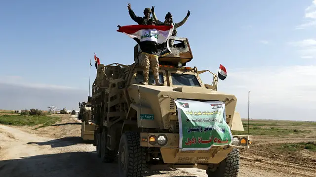 په ۲۰۱۴ کال کله چې "اسلامي دولت" ډلې د عراق په شمال او لوېدیځ ولکه ټینګه کړه، عراقي حکومت د دغې ډلې پروړاندې د مرستې لپاره شیعه ملېشه ډلو ته لاس وروغځاوه.