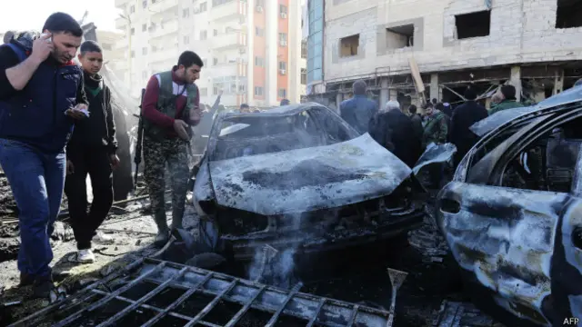 सैय्यजा ज़ैनब मस्जिद के पास धमाके के बाद की तस्वीर