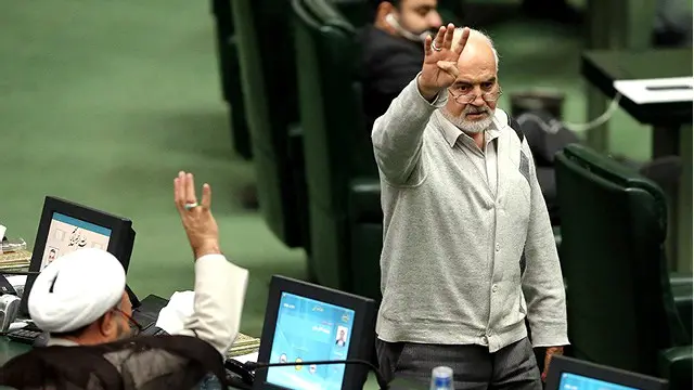 احمد توکلی از منتقدان جدی قراردادهای نفتی دولت ایران برای دوره بعد از تحریم‌هاست