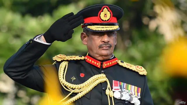 'හිටපු ජනපතිවරුන්ගේ ආරක්ෂාව පොලිස් නිලධාරීන් තිස් දෙනෙකු දක්වා අඩු කිරීමට යුද්ධය පැවති සමයේම රාජපක්ෂ පාලනය තීරණය කළා'