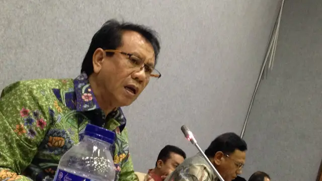 Anggota Baleg DPR dari fraksi Hanura, Rufinus Hutauruk, menilai pembahasan di DPR tidak akan berujung kepada hasil yang baik, "jika berfokus pada apakah revisi ini memperkuat atau memperlemah KPK saja".