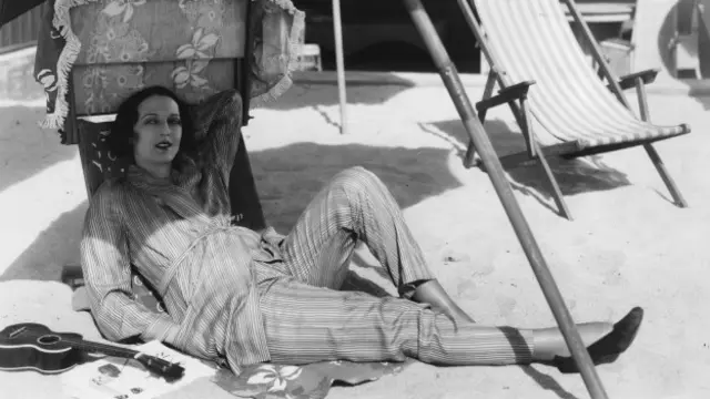 Кармел Майерс в пижаме