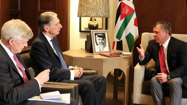 Raja Abdullah dan Menlu Inggris Philip Hammond