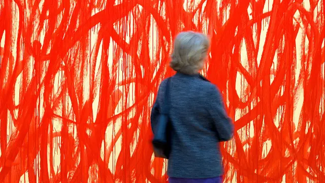 Современные художники, включая Сая Твомбли, создавшего серию вакхических картин, по-прежнему черпают вдохновение в крепких напитках