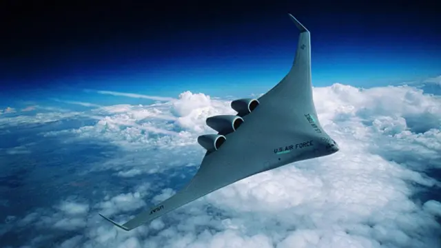 Авиастроительные компании отходят от традиционного представления о внешнем виде самолетов; на рисунке - концепция летательного аппарата схемы "смешанное крыло", разрабатывавшейся корпорацией Boeing