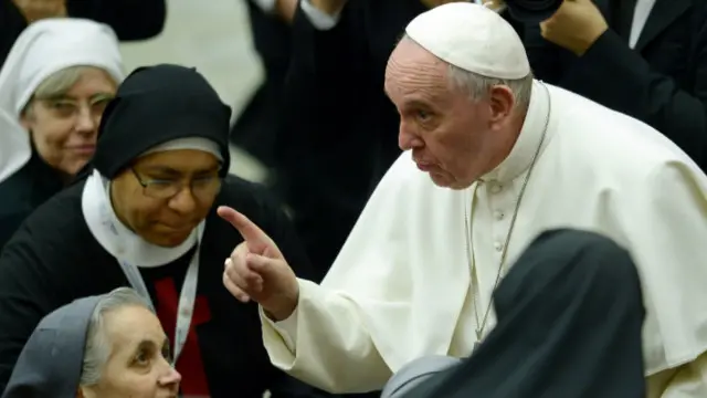 Paus berkata, "Betapa berharganya apabila kita menengok hati nurani kita dan belajar untuk mengatakan, 'Maafkan aku!'"