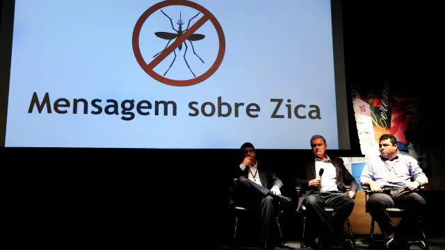 Một buổi họp báo về virus Zika